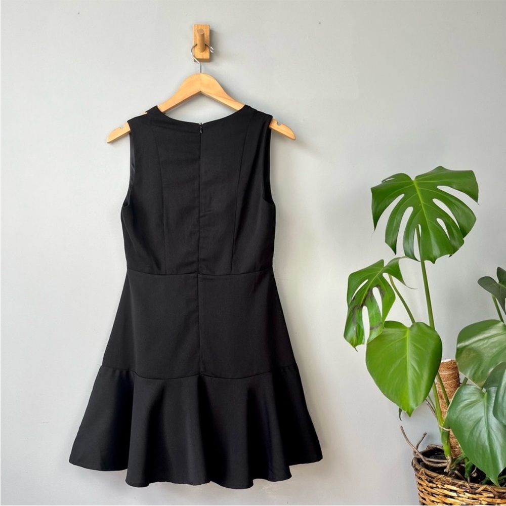 NWT | DO+BE Black Sleeveless V-Neck Mini Dress - Picture 5 of 6
